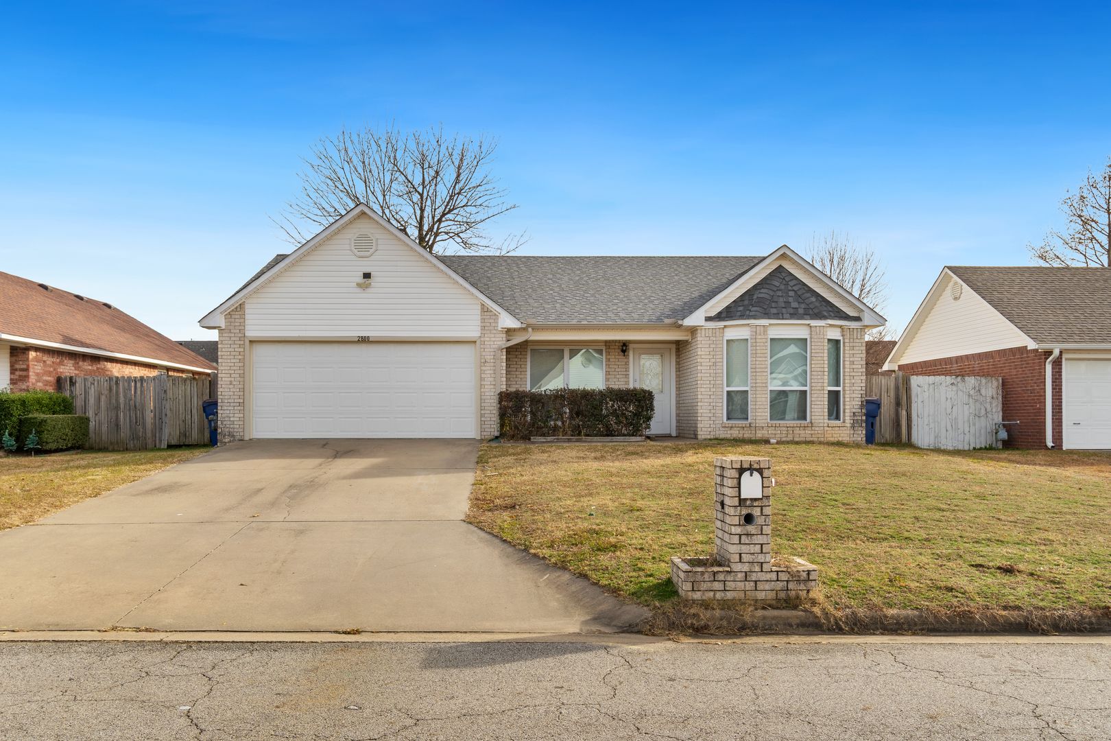 Fort Smith House: 2800 N 55th Cir