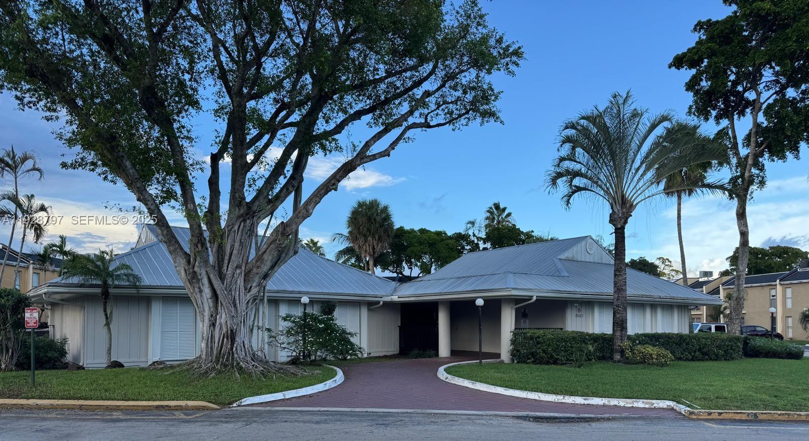 Tamarac Condo: 4431 Treehouse Lane