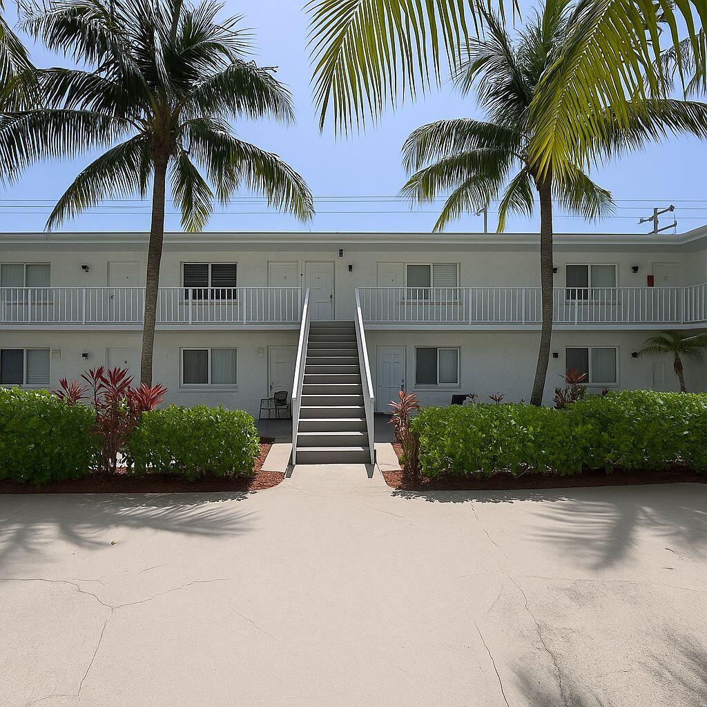Pompano Beach Condo: 1671 Northeast 33rd Street