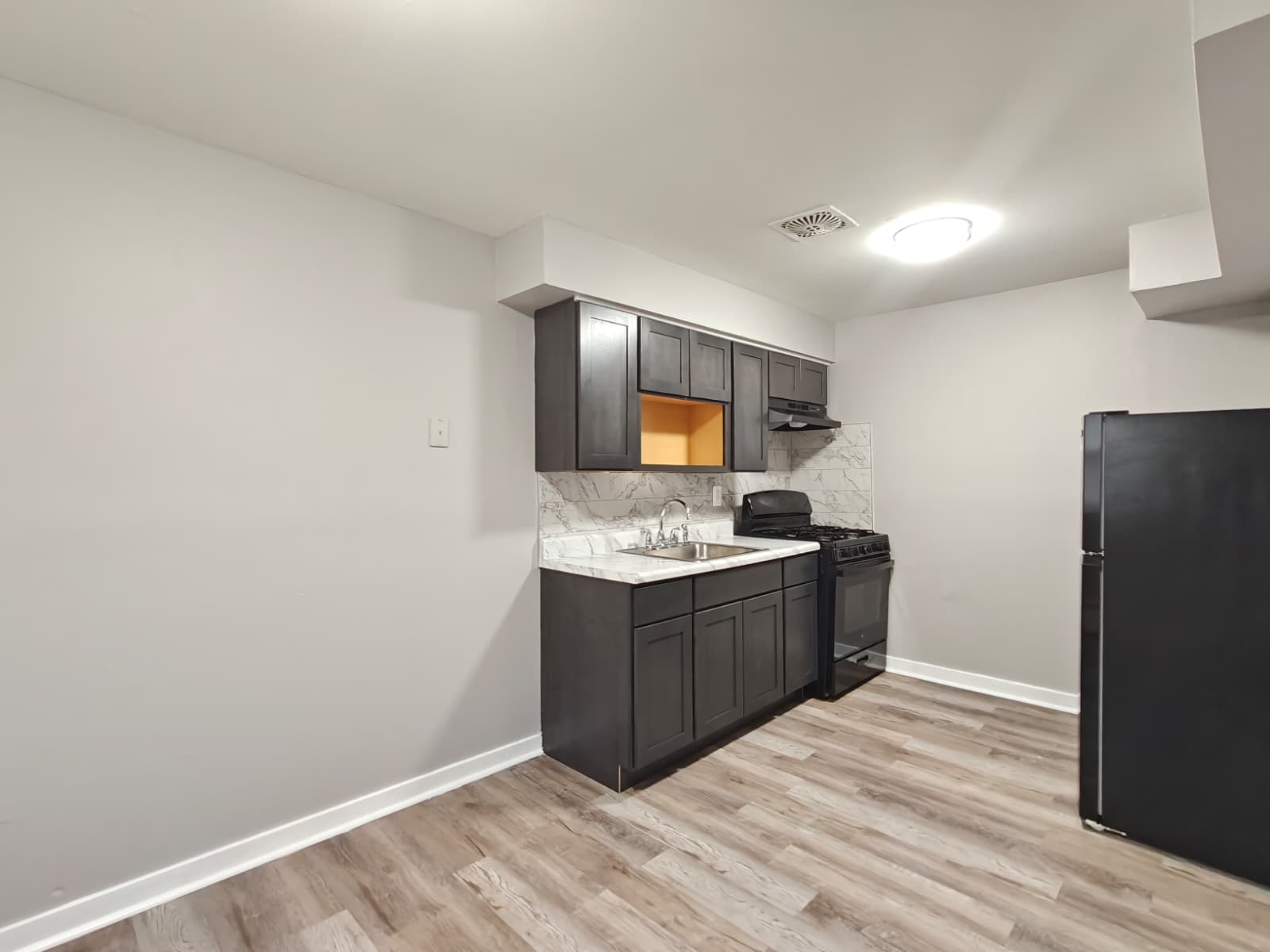 Philadelphia Apartment: 8410 Bustleton Ave