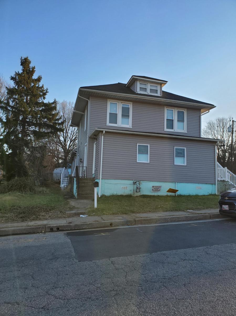 Halethorpe House: 3247 Magnolia Ave