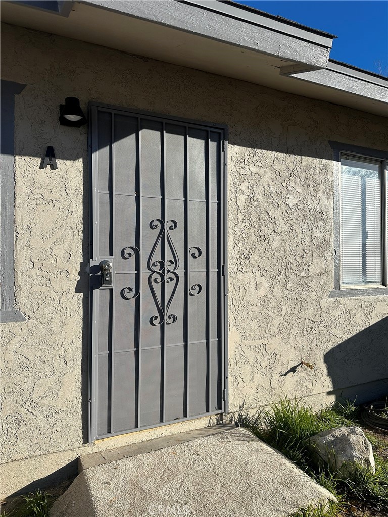 Hesperia Condo: 16601 Willow Street