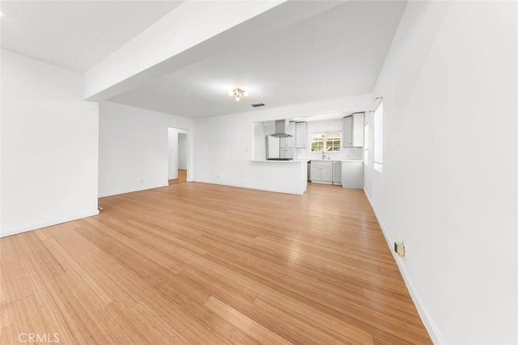 Reseda Condo: 19148 Saticoy Street