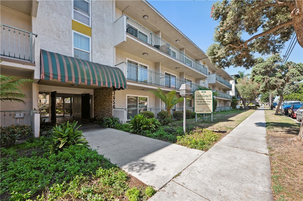 Torrance Condo: 3656 Garnet Street