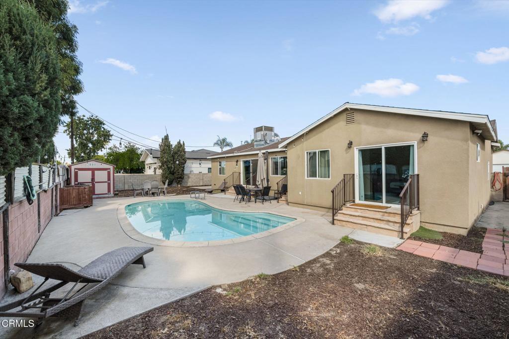 North Hollywood Condo: 13240 Ratner Street