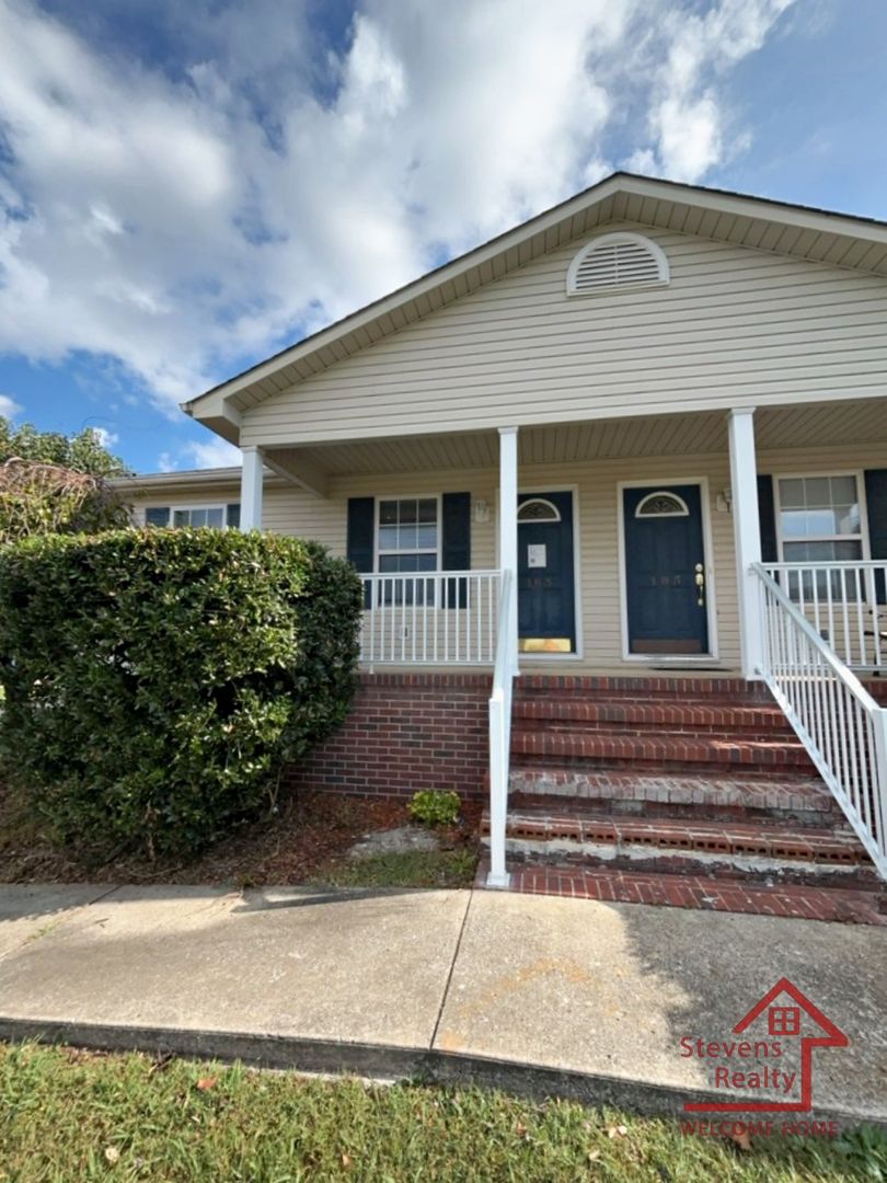 Mcminnville House: 183 Woodlee Ct