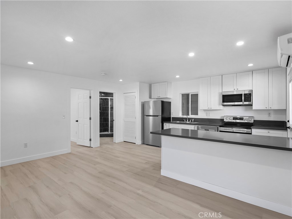 Northridge Condo: 8828 Chimineas Avenue