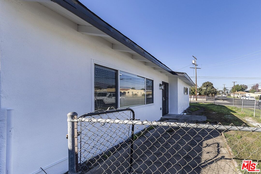 El Monte Condo: 11132 Montecito Drive