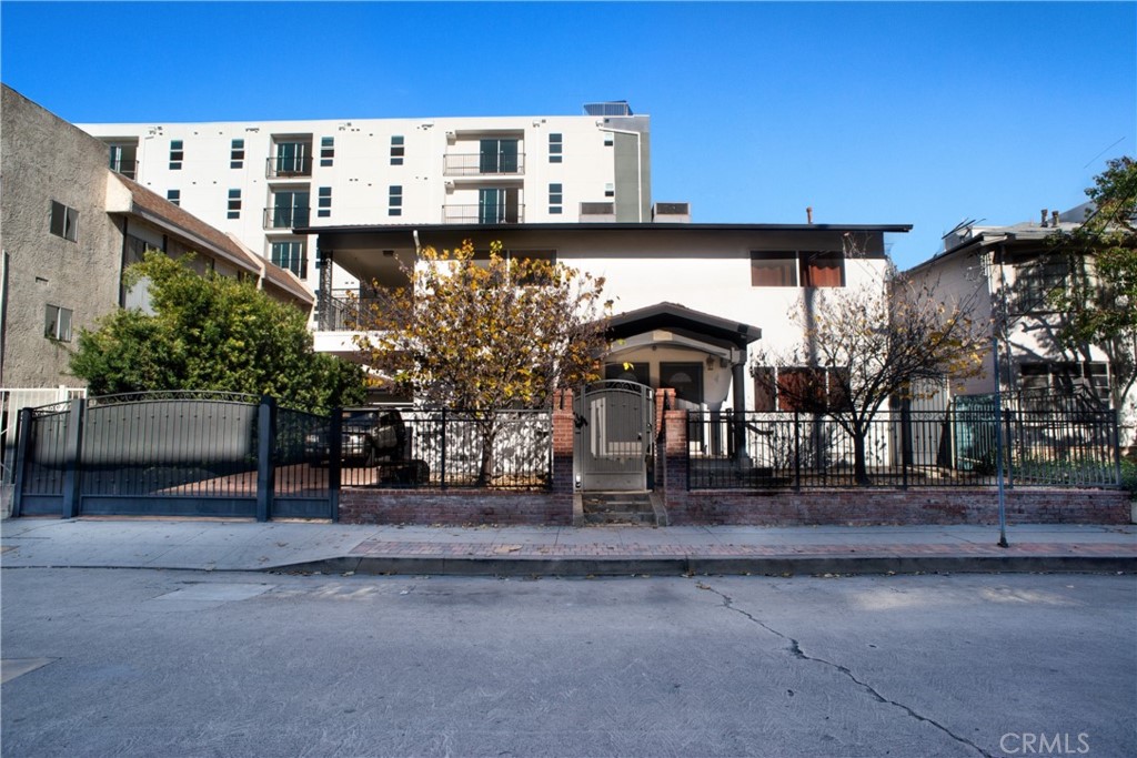North Hollywood Condo: 11265 Otsego Street
