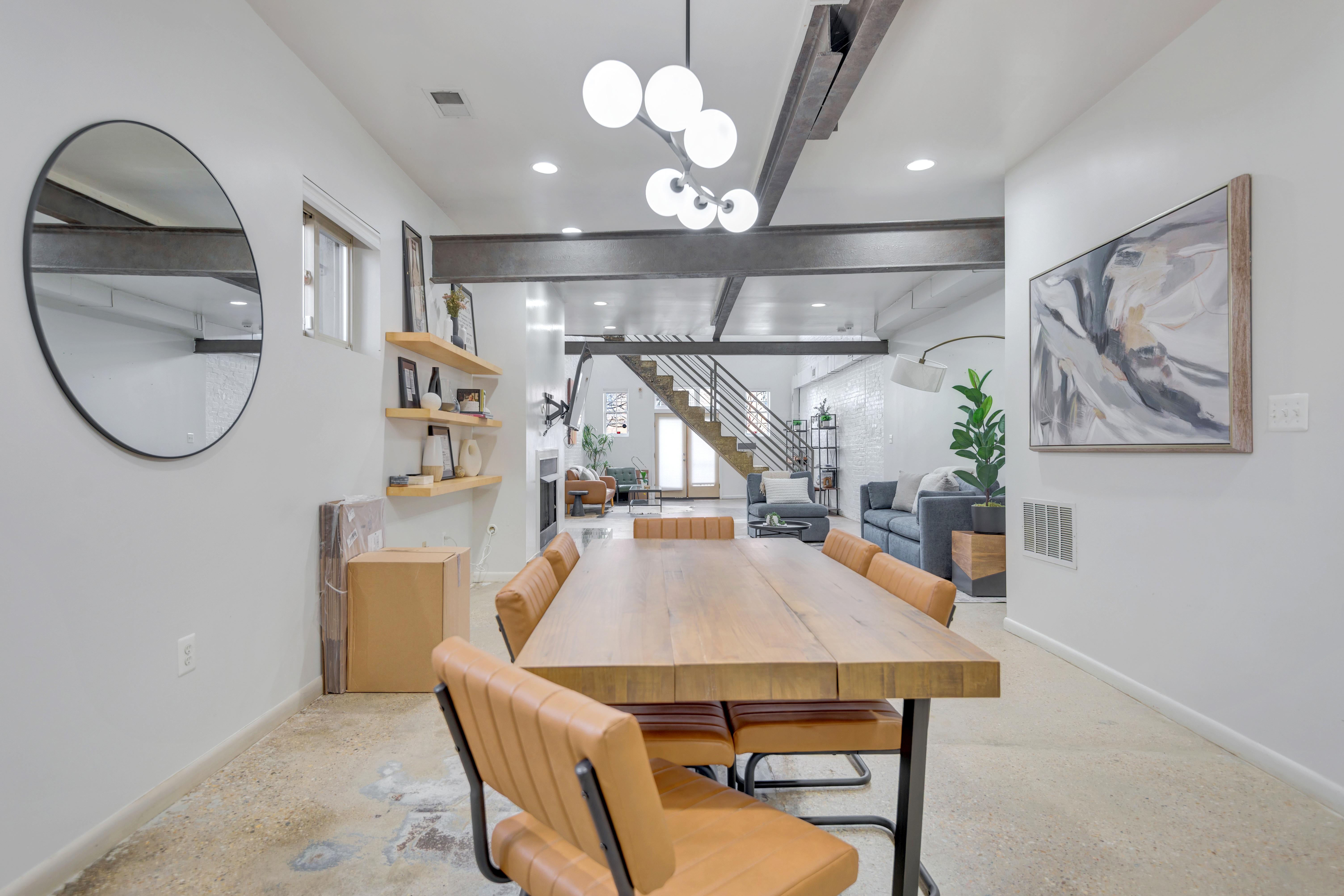 Washington House: 1125 D St NE