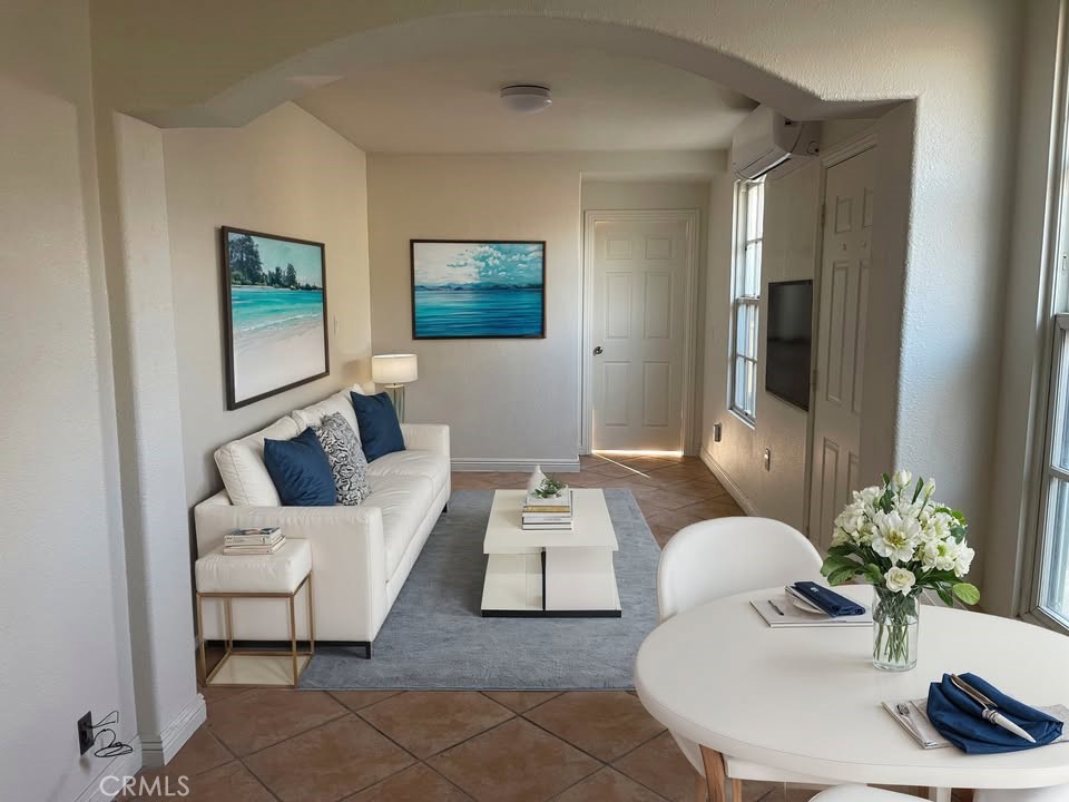 Fontana Condo: 7757 Boxwood Avenue