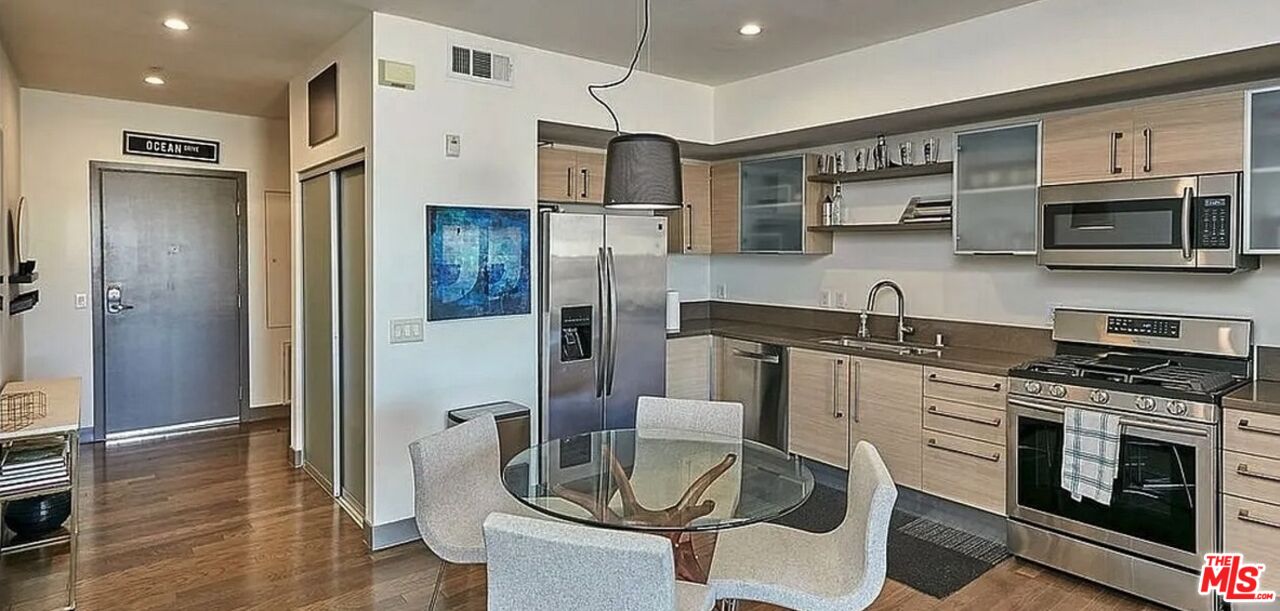 Los Angeles Condo: 1234 Wilshire Boulevard