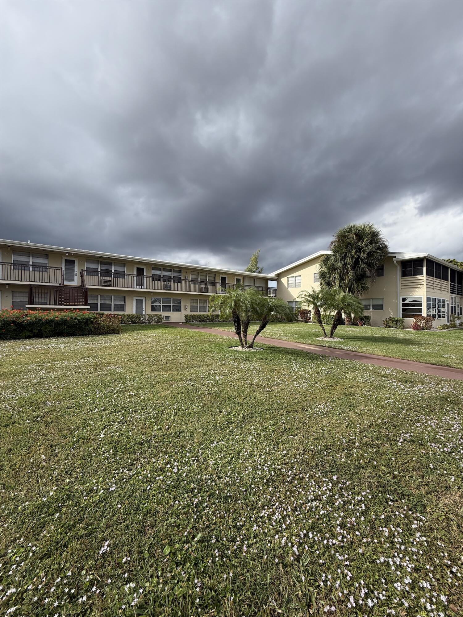 West Palm Beach Condo: 151 Andover F