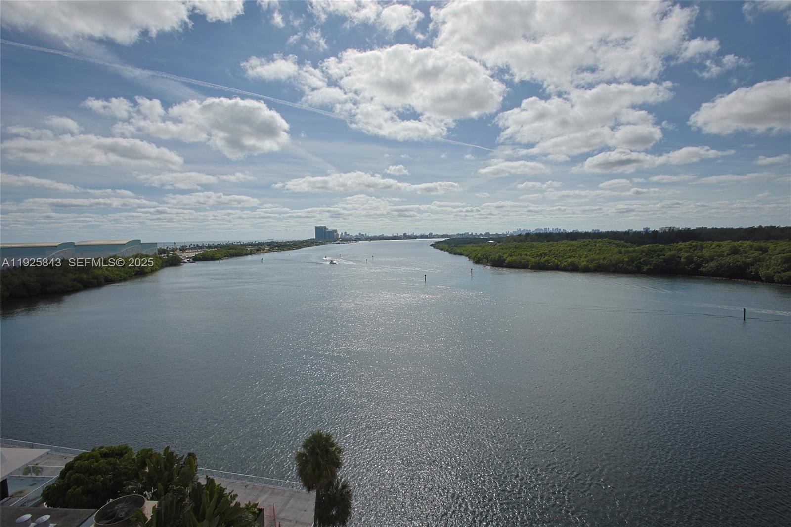 Sunny Isles Beach Condo: 500 Bayview Drive