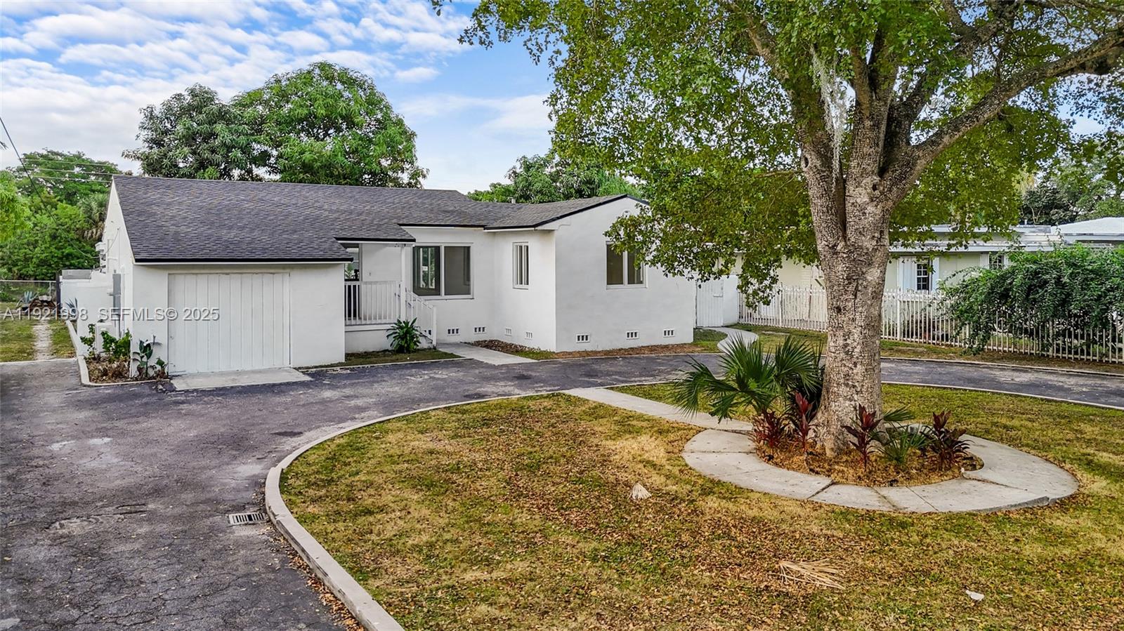 Miami Condo: 201 South Biscayne River Drive