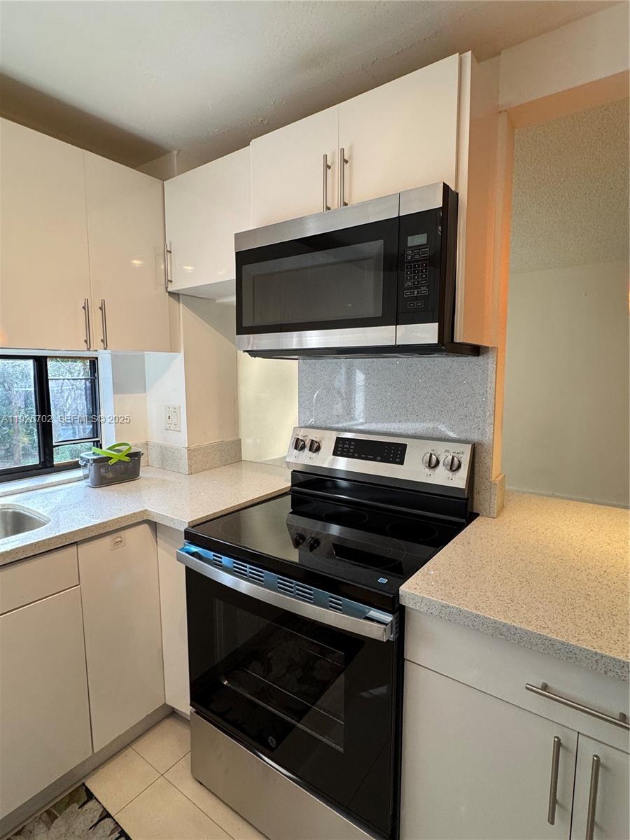 Sunny Isles Beach Condo: 17021 North Bay Road