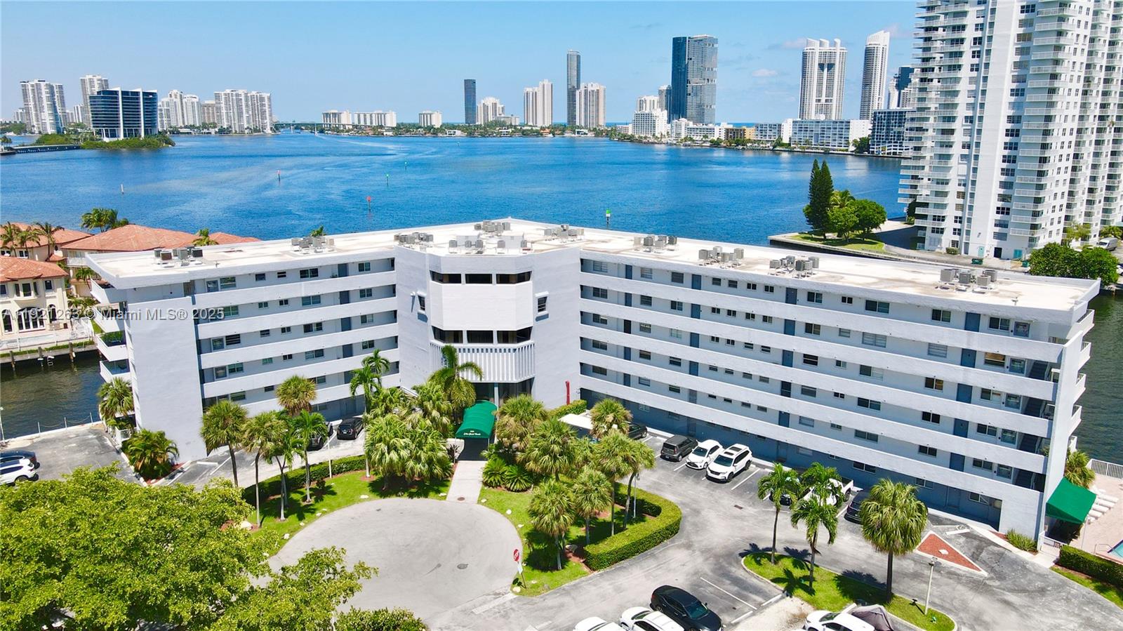 North Miami Beach Condo: 4000 Northeast 170th Street