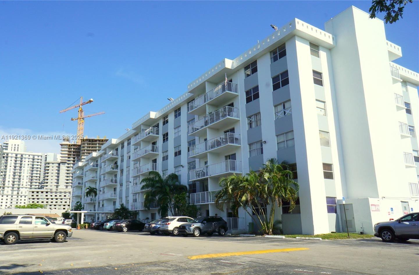 North Miami Beach Condo: 16465 Northeast 22nd Avenue