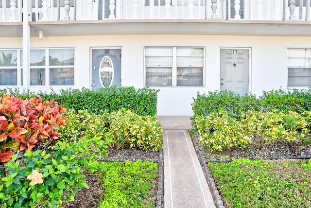 West Palm Beach Condo: 22 Kent B