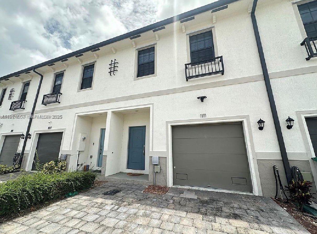 Florida City Condo: 1111 Northwest 6th Court