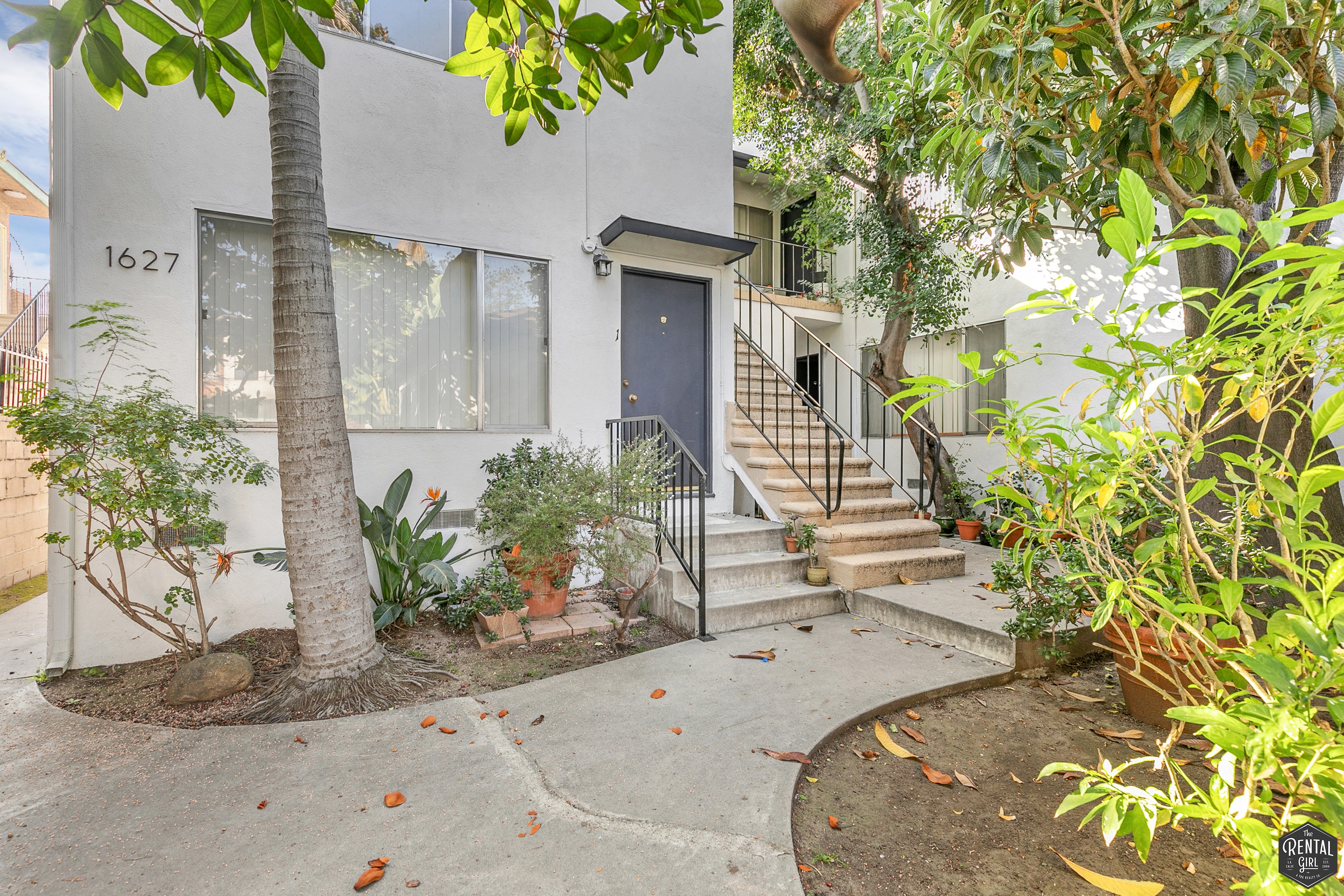 Los Angeles Condo: 1627 S. Bundy Drive