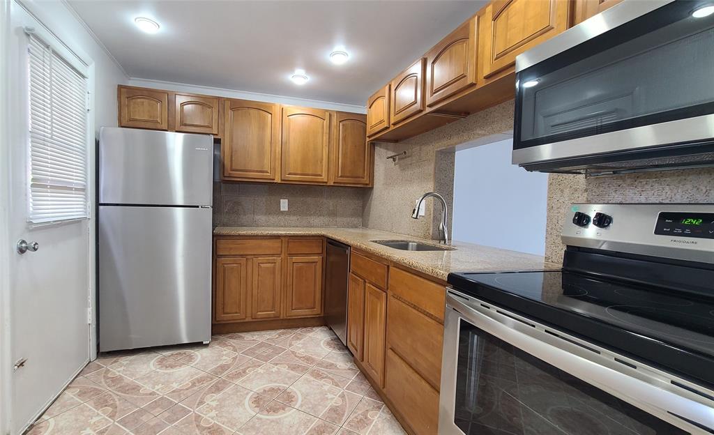 Lauderhill Condo: 2800 Northwest 56th Avenue