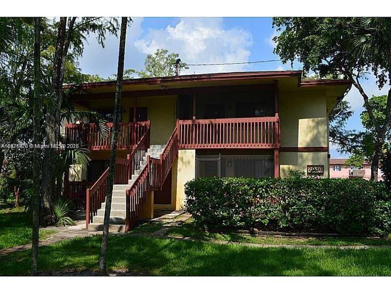 Lauderhill Condo: 2046 Northwest 43 Terrace