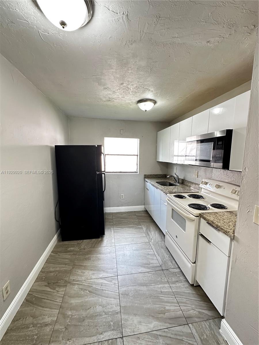 Pompano Beach Condo: 2120 Northwest 4th Street