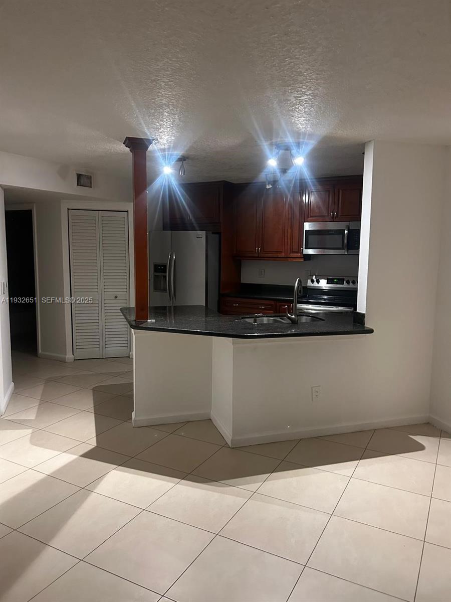 Pompano Beach Condo: 4025 West McNab Road