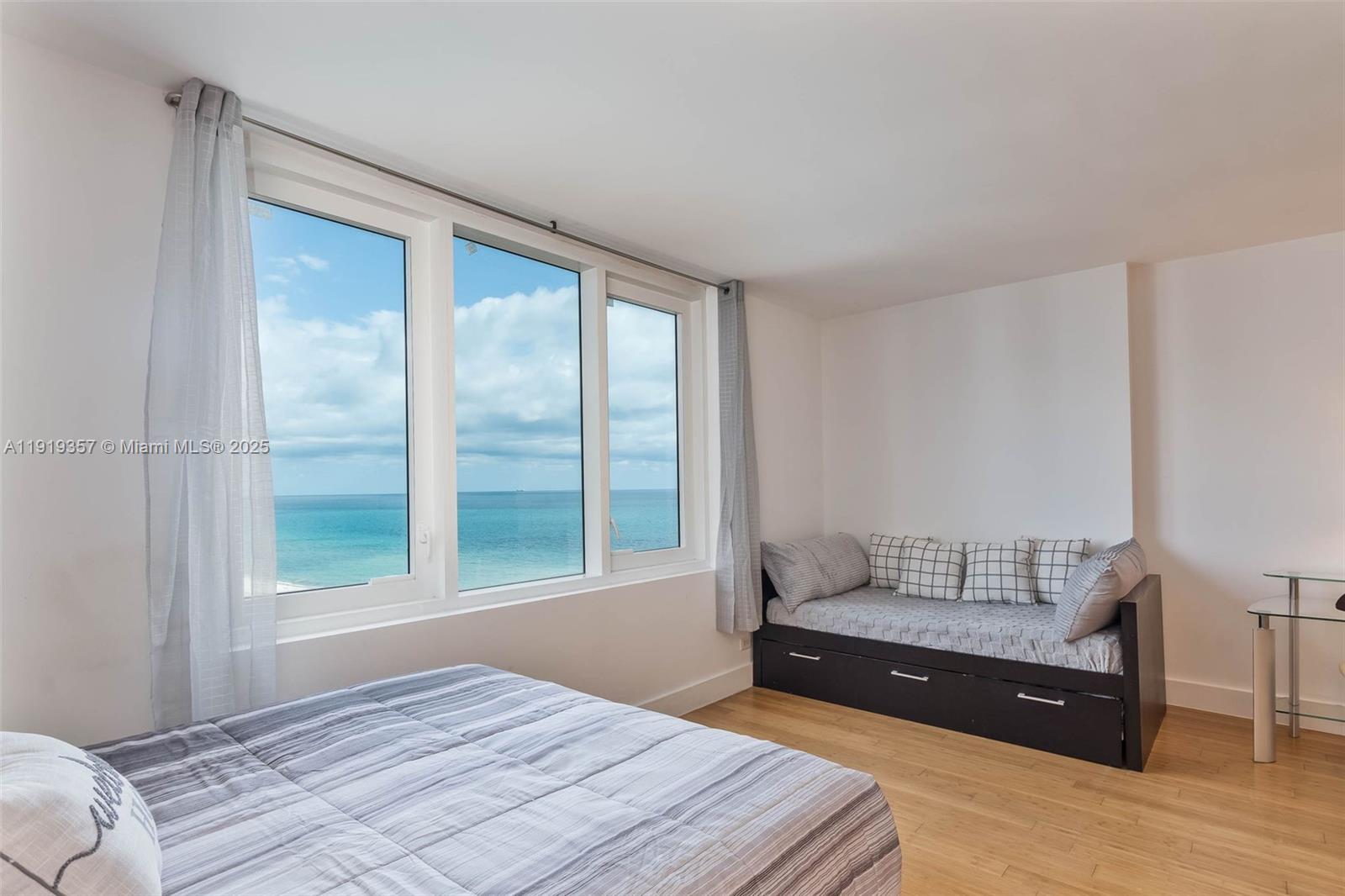 Miami Beach Condo: 2301 Collins Avenue