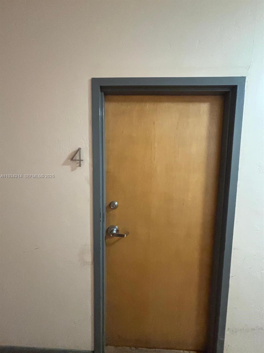 Miami Beach Condo: 920 Euclid Avenue