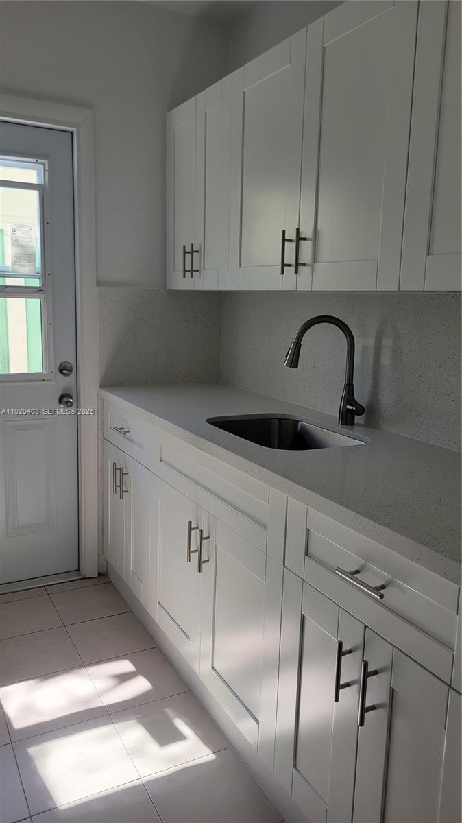 Miami Beach Condo: 655 Meridian Avenue