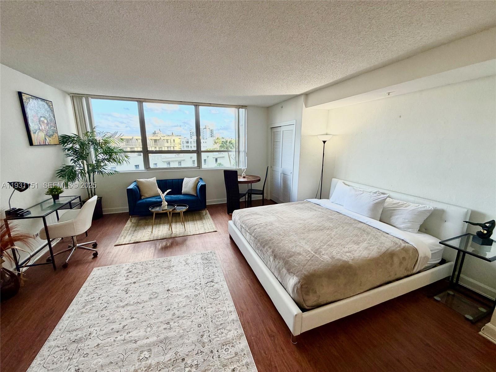 Miami Beach Condo: 1500 Bay Road