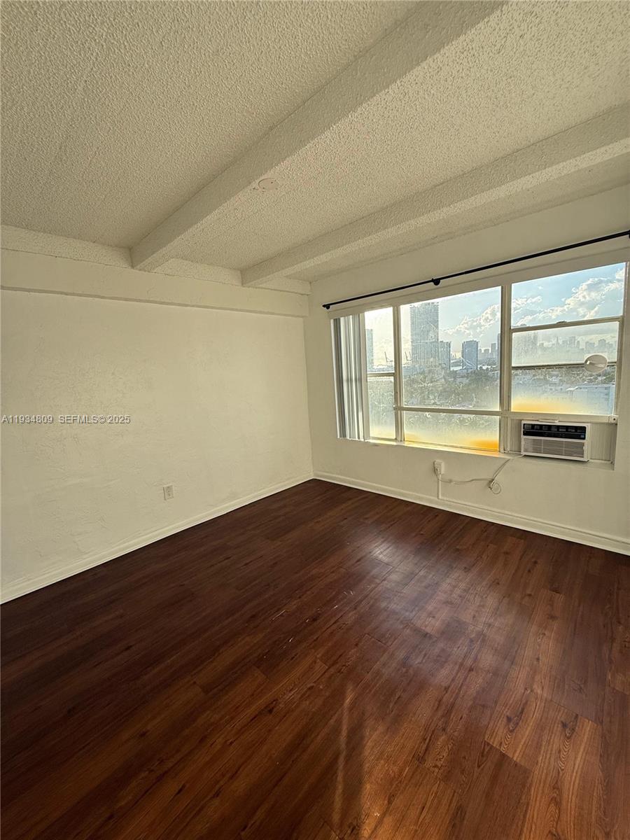 Miami Beach Condo: 800 Washington Avenue