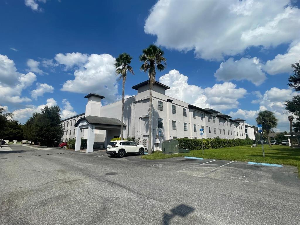 Orlando Condo: 2323 McCoy Road