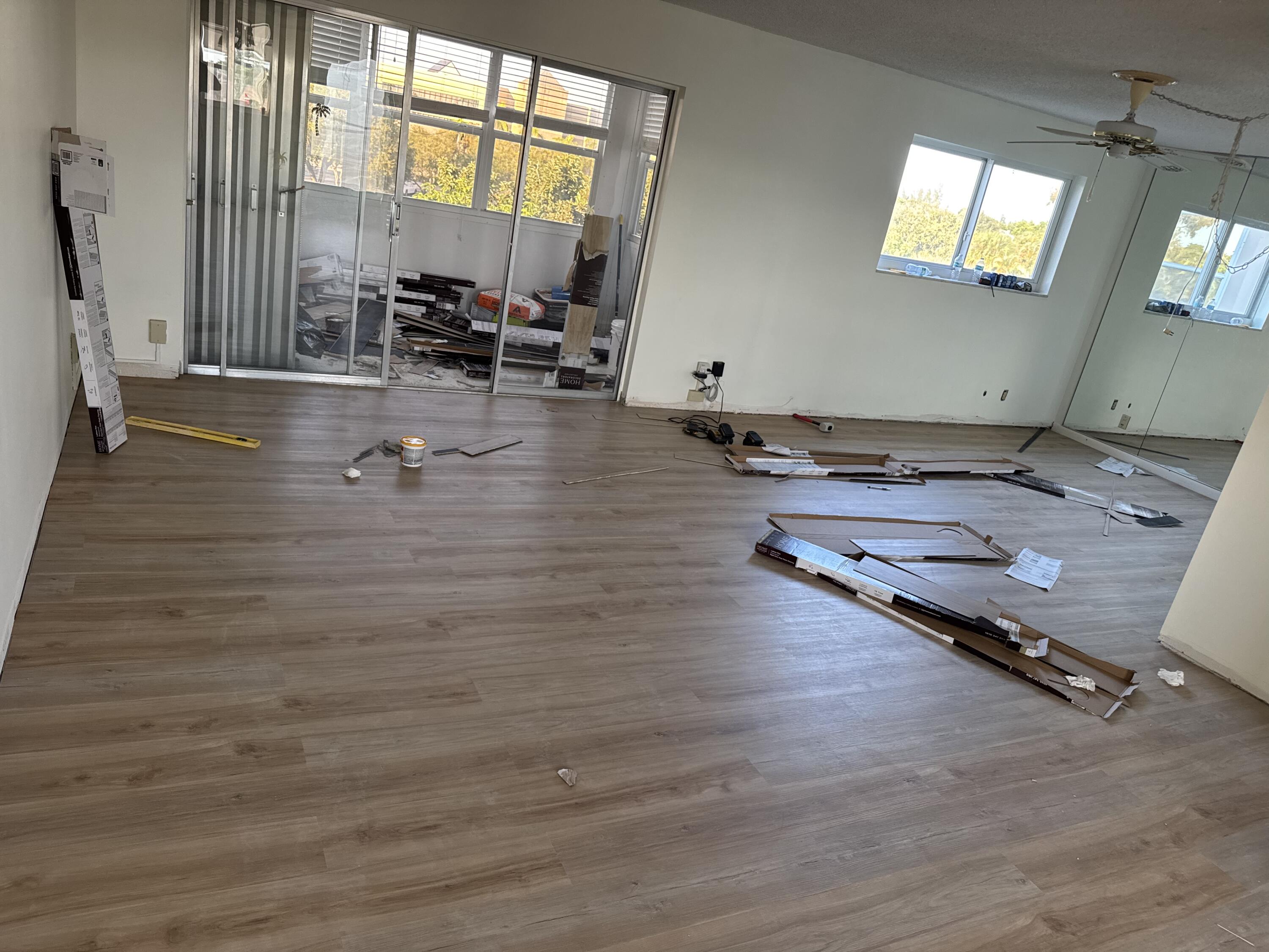 Palm Springs Condo: 725 Lori Drive