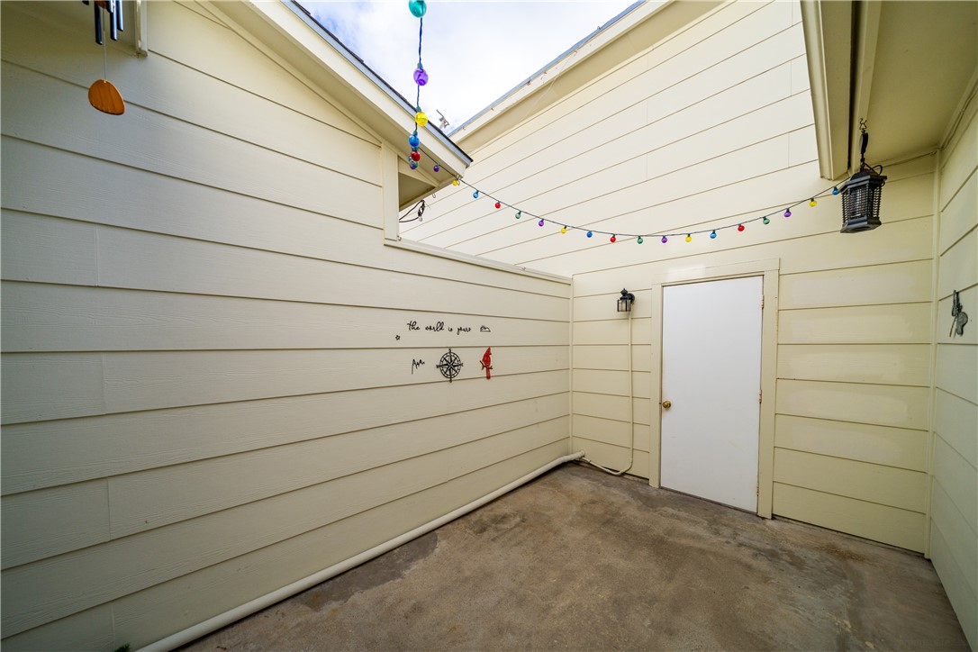 Corpus Christi Condo: 3052 Quail Springs Road