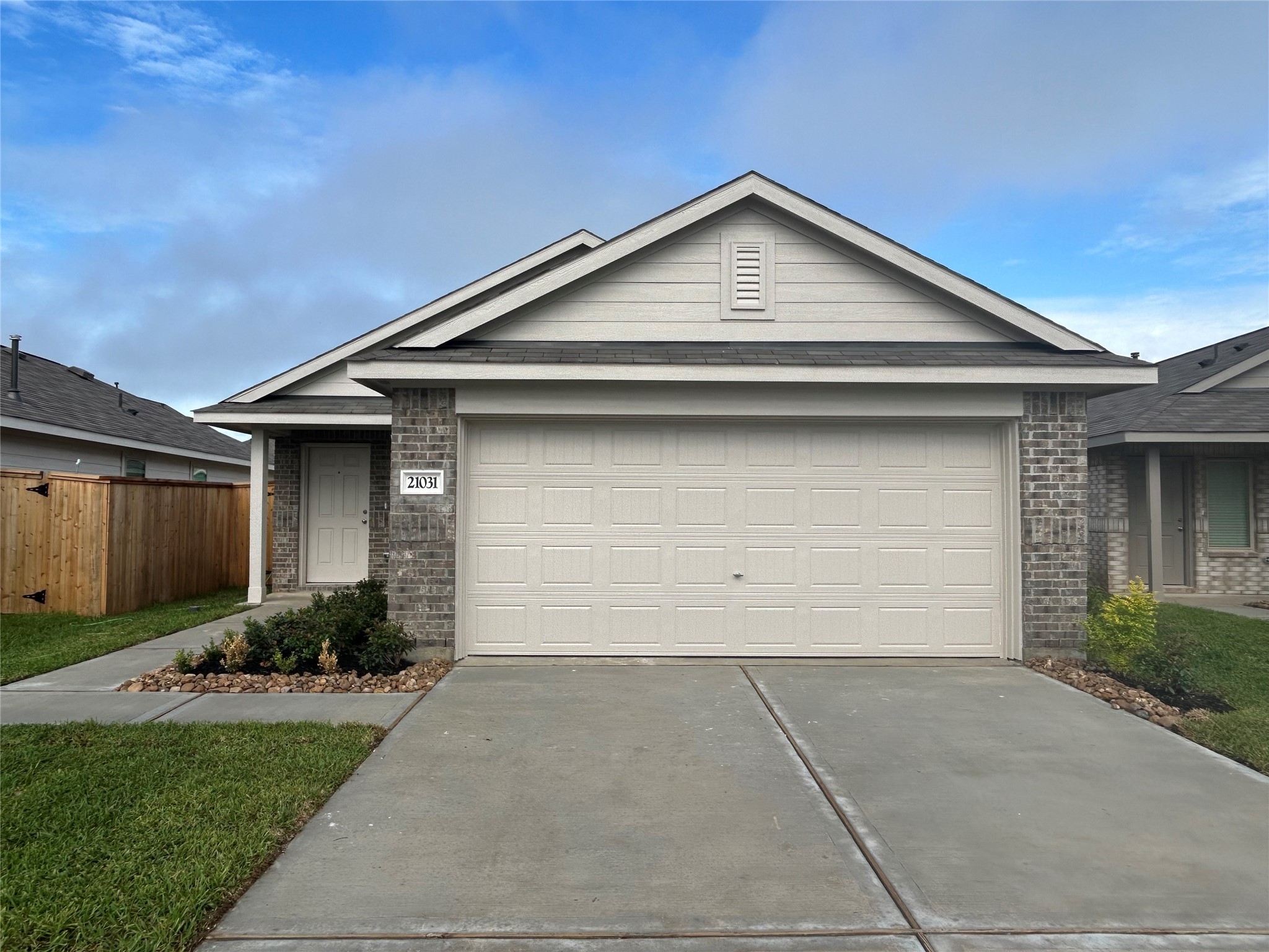 New Caney Condo: 21031 Longeni Drive