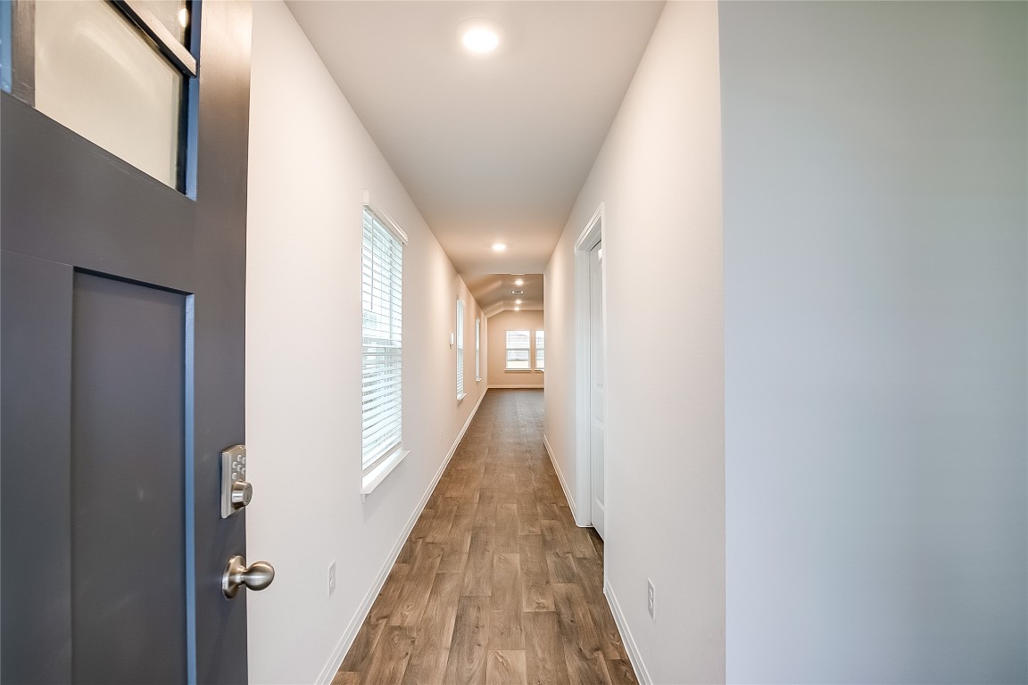 Kyle Condo: 490 Evergreen Sumac Loop