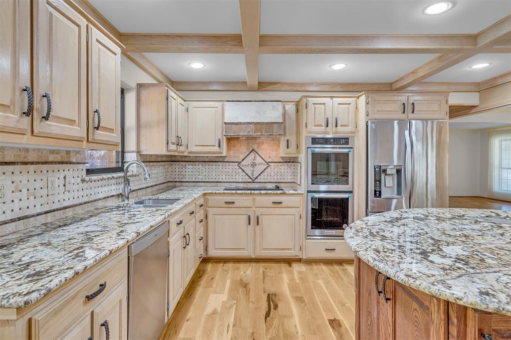 Dallas Condo: 7019 Spring Valley Road