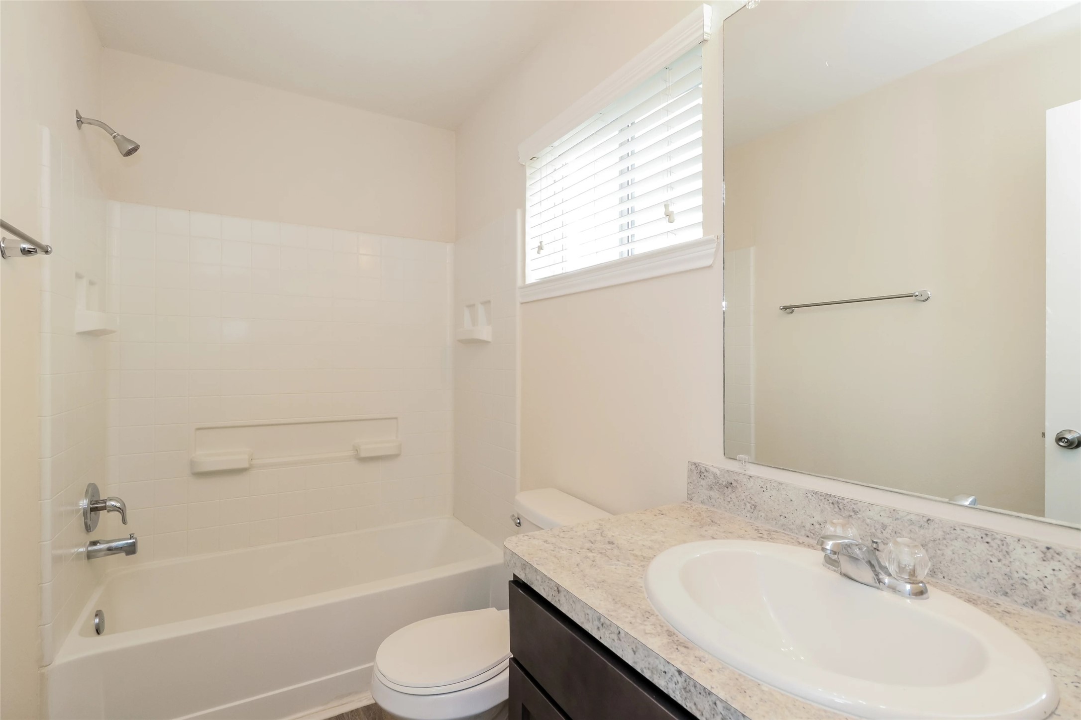 Humble Condo: 21243 Grand Field Court