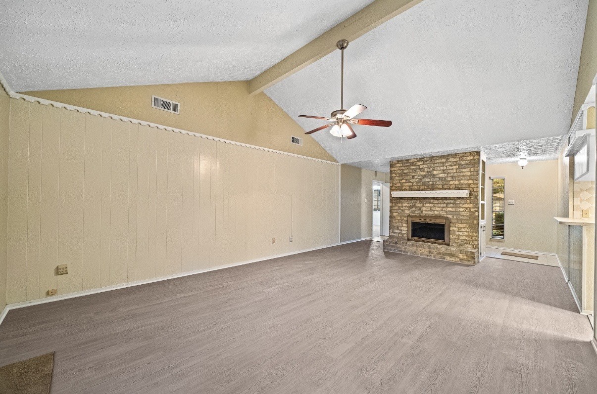 Spring Condo: 4822 Lost Oak Drive