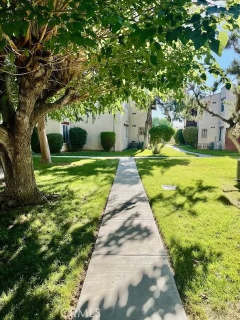 Lancaster Condo: 2040 West Avenue J13