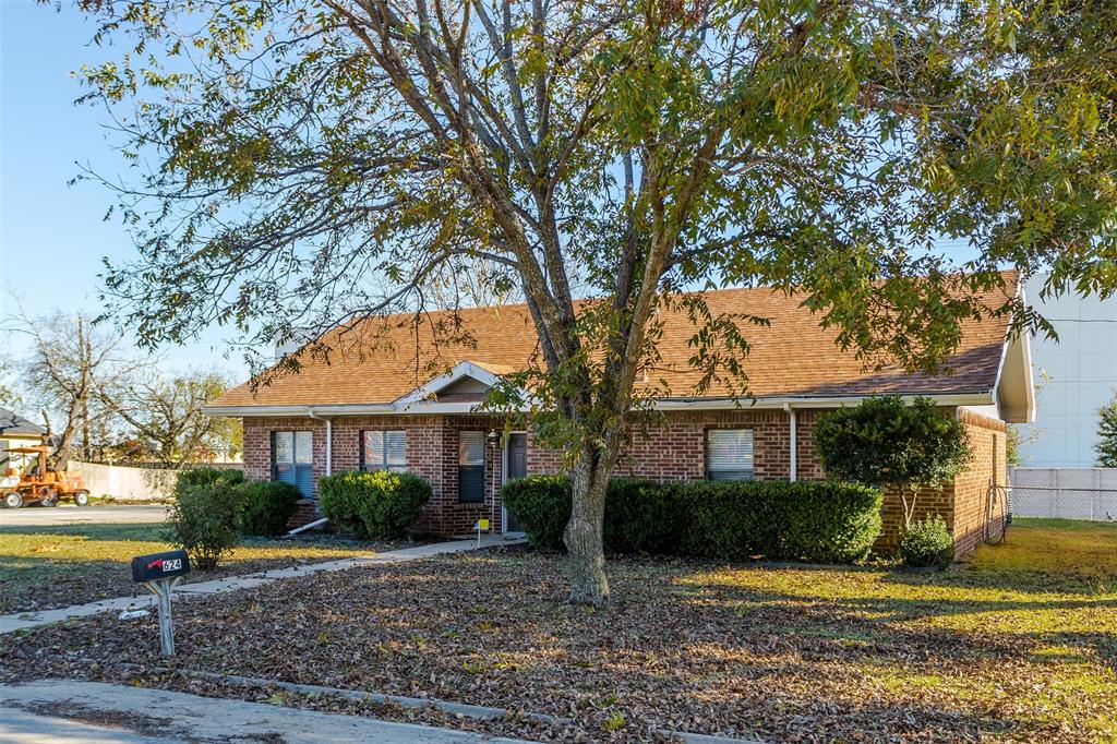 Mansfield Condo: 624 Fort Worth Street