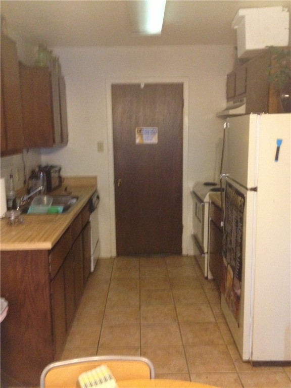 College Station Condo: 701 Wellesley Court