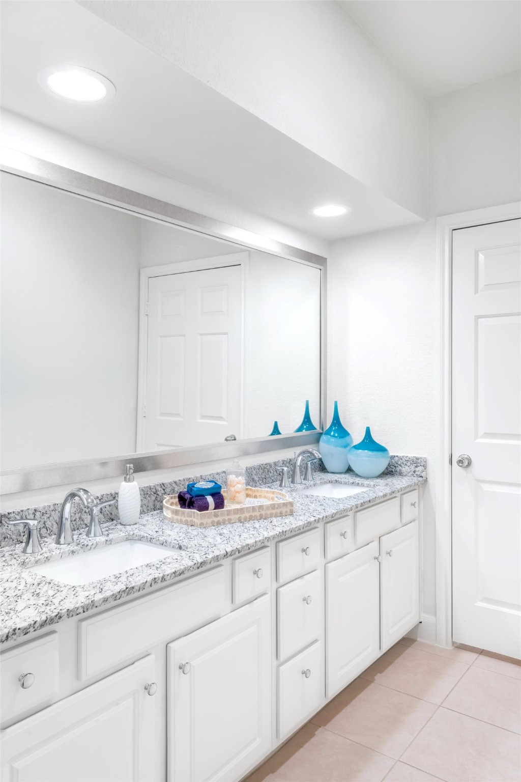 Houston Condo: 320 Jackson Hill Street