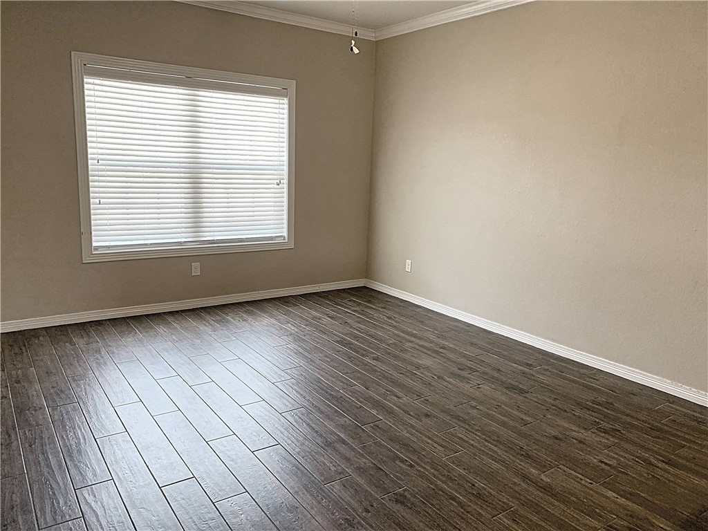 College Station Condo: 301 Southwest Parkway