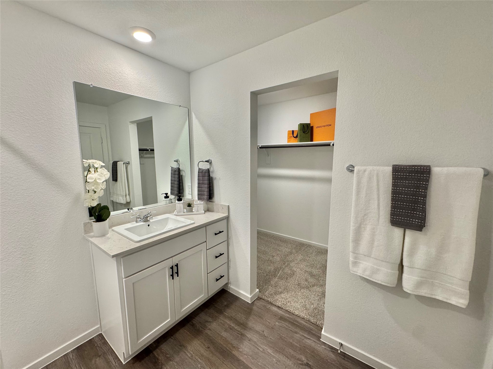 Magnolia Condo: 40962 Seasoned Oak Lane