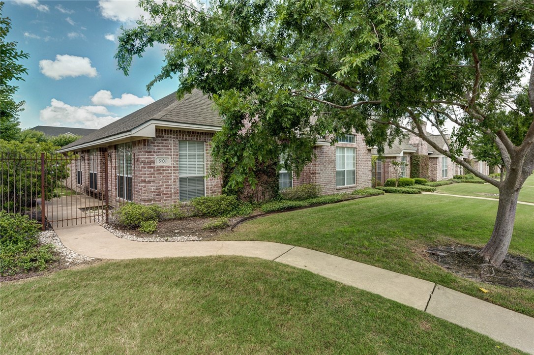 College Station Condo: 903 Lincoln Avenue