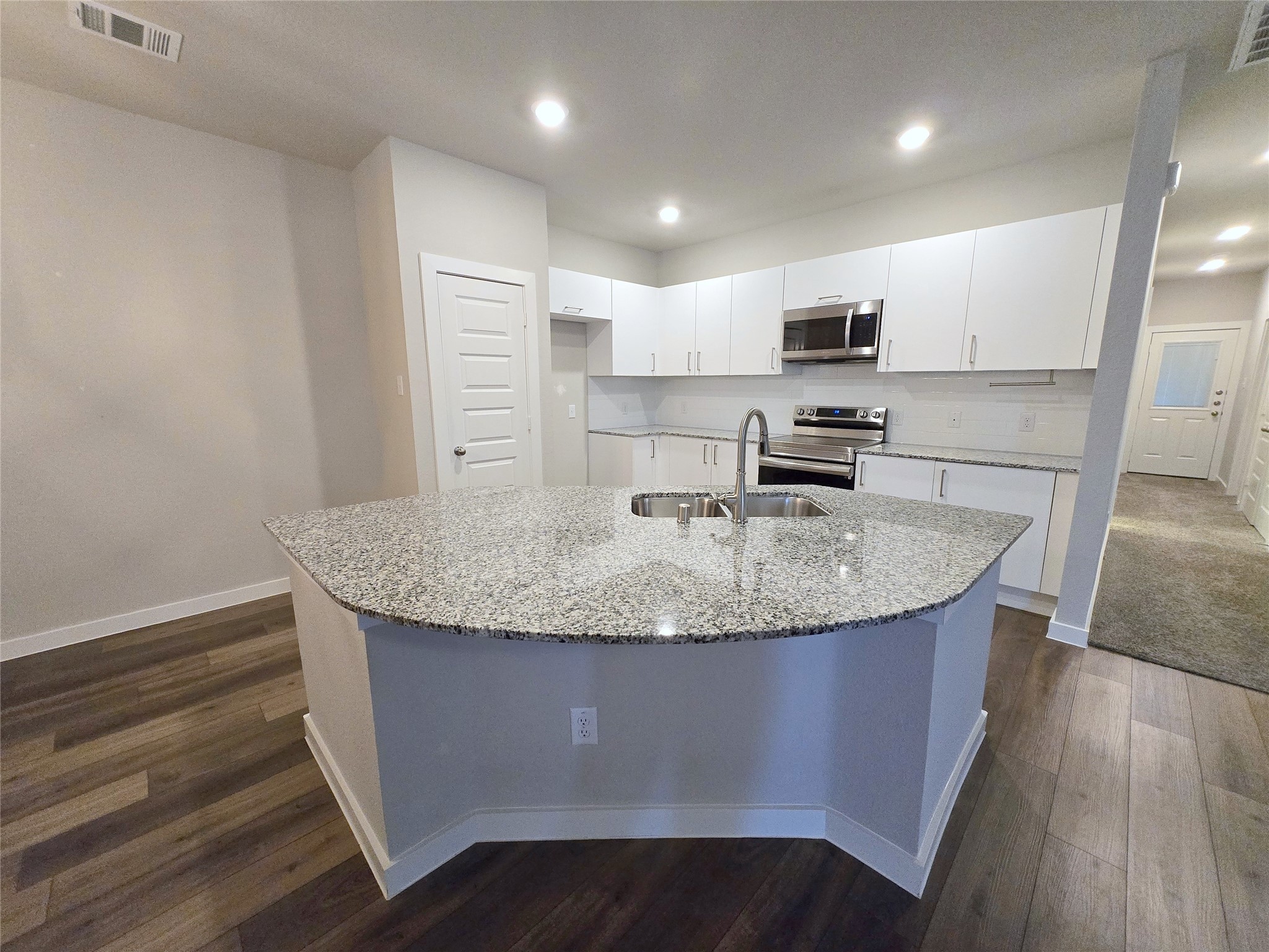 Magnolia Condo: 9753 Grosbeak Lane